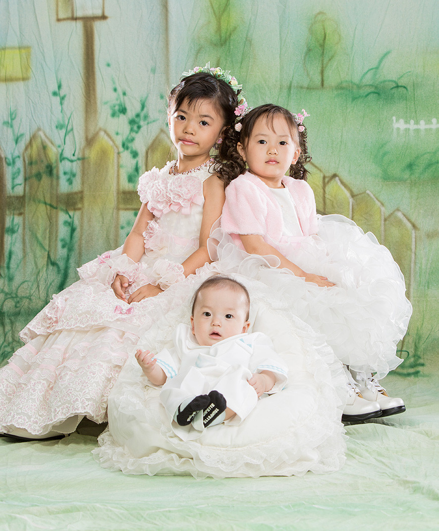 大阪・八尾のお誕生写真、バースデーフォト写真撮影なら岡本スタジオへ