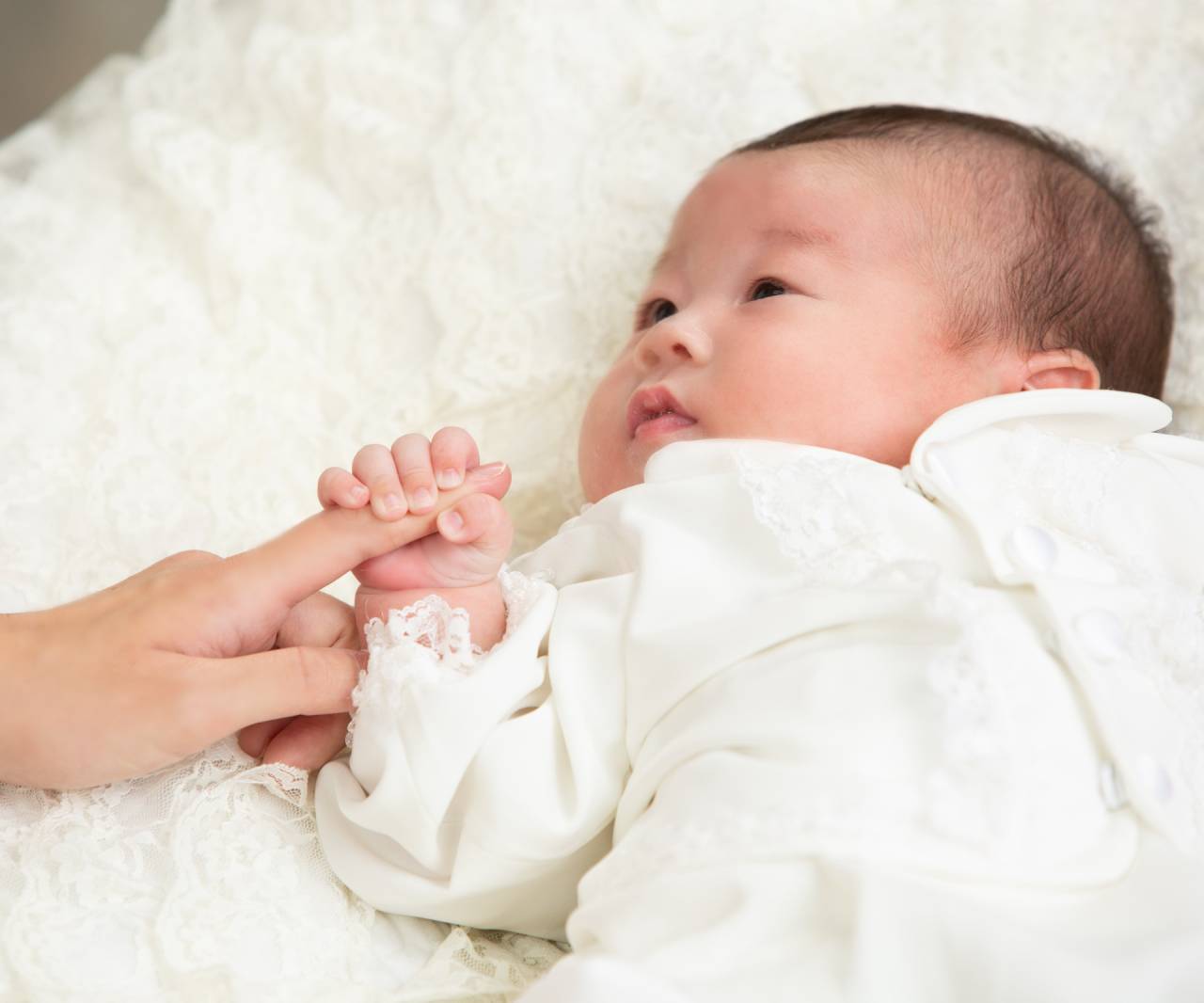 赤ちゃん写真　ベビー写真　岡本スタジオ　月齢フォト